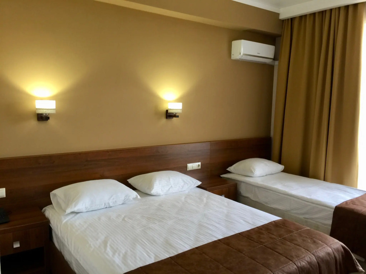 Отель Гостиничный комплекс Family Pride Inn