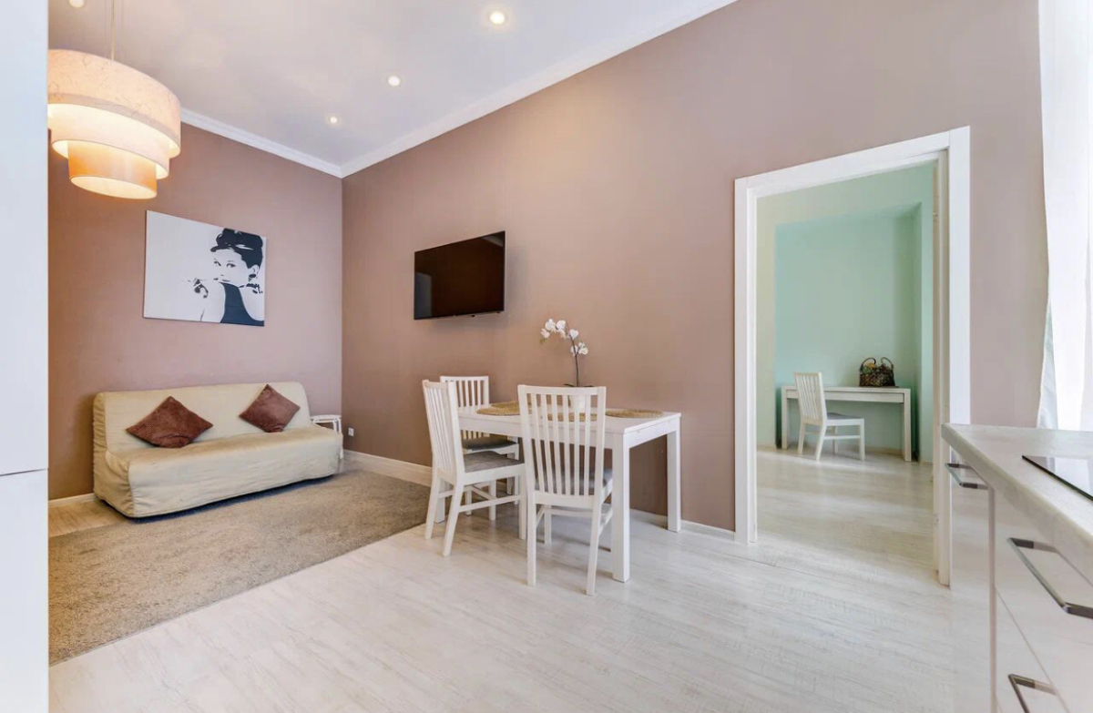 Апартаменты SweetHome на Мойке 44