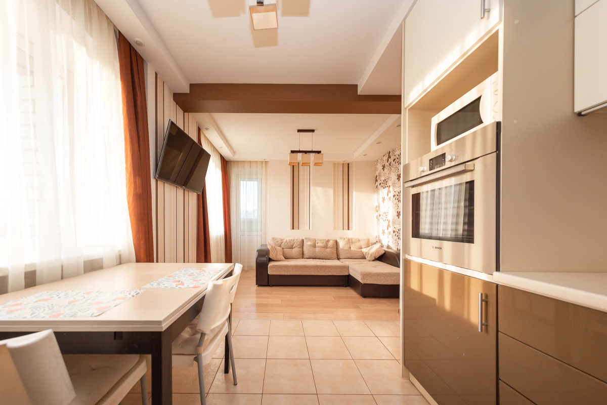 Апартаменты на Романа Брянского 8/1