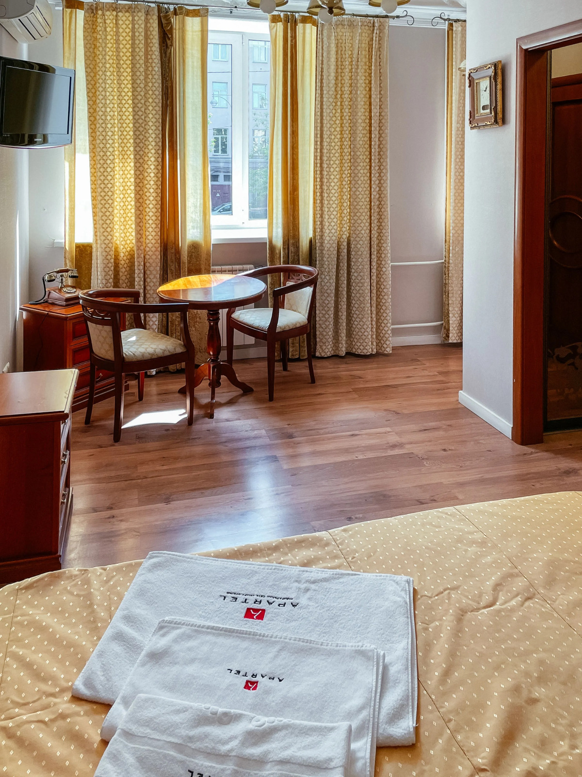 Апартаменты Мира