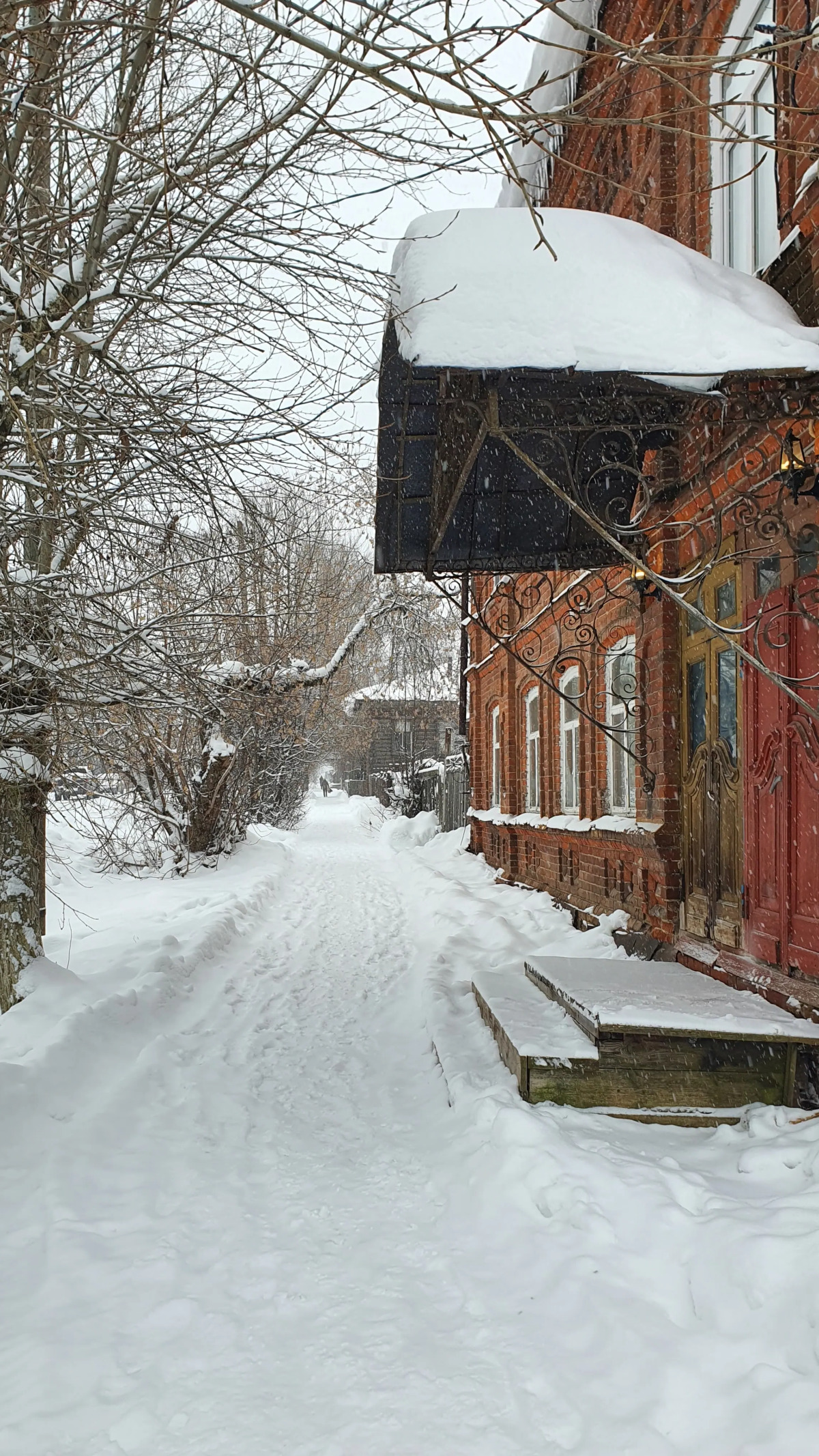 Квартира в старинном особняке Революционер Иконников