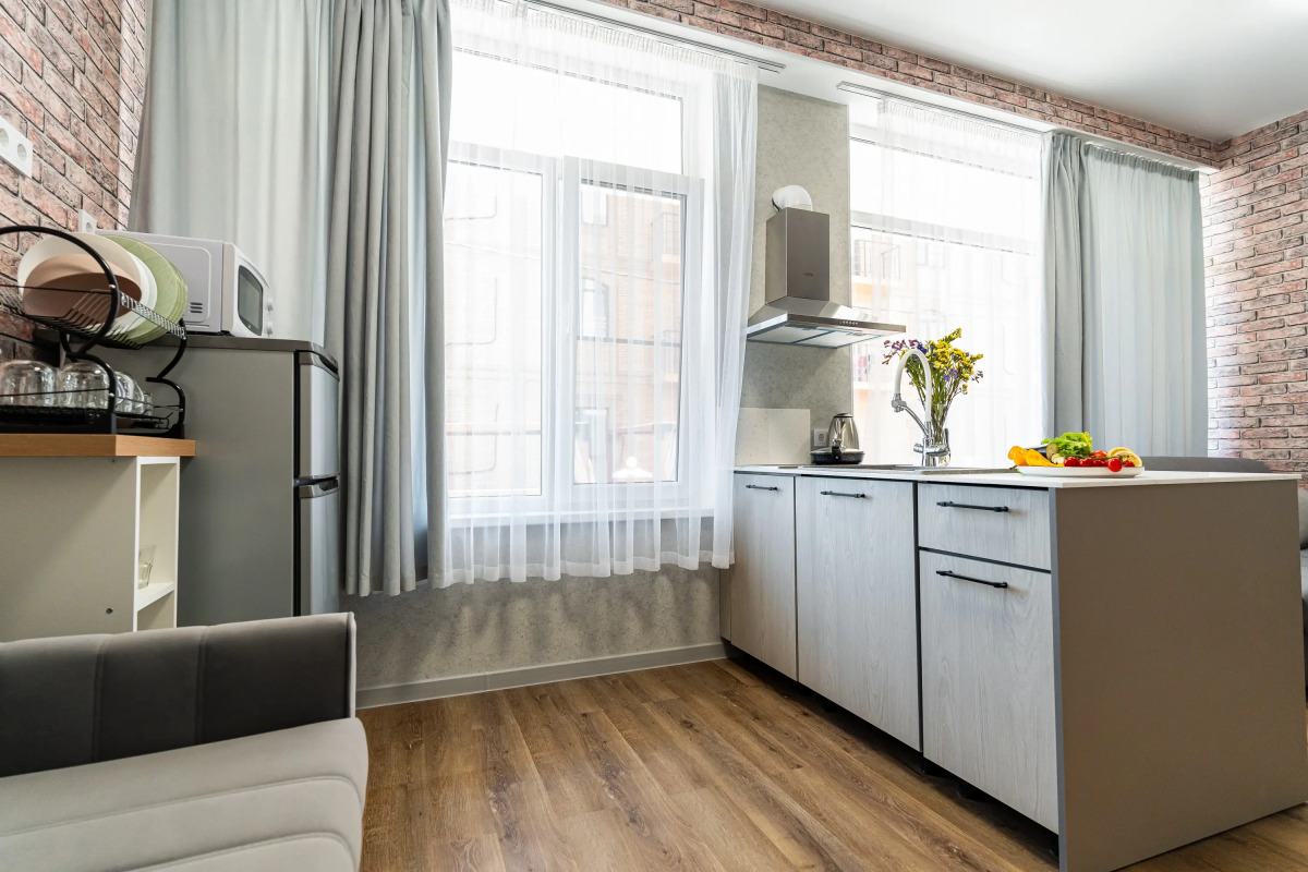 Апартаменты в Нoвоpоccийcкe c Дизaйнерcким Рeмoнтoм