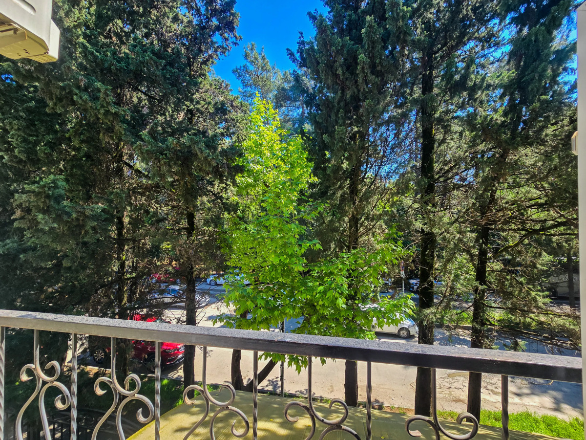 Квартира Студия на тихой улице с красивым фонтаном во дворе