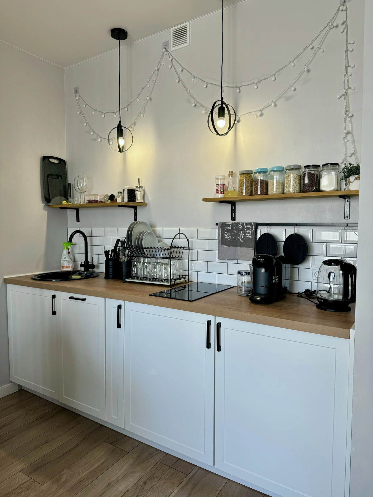 Апартаменты Желтая Студия с панорамным окном