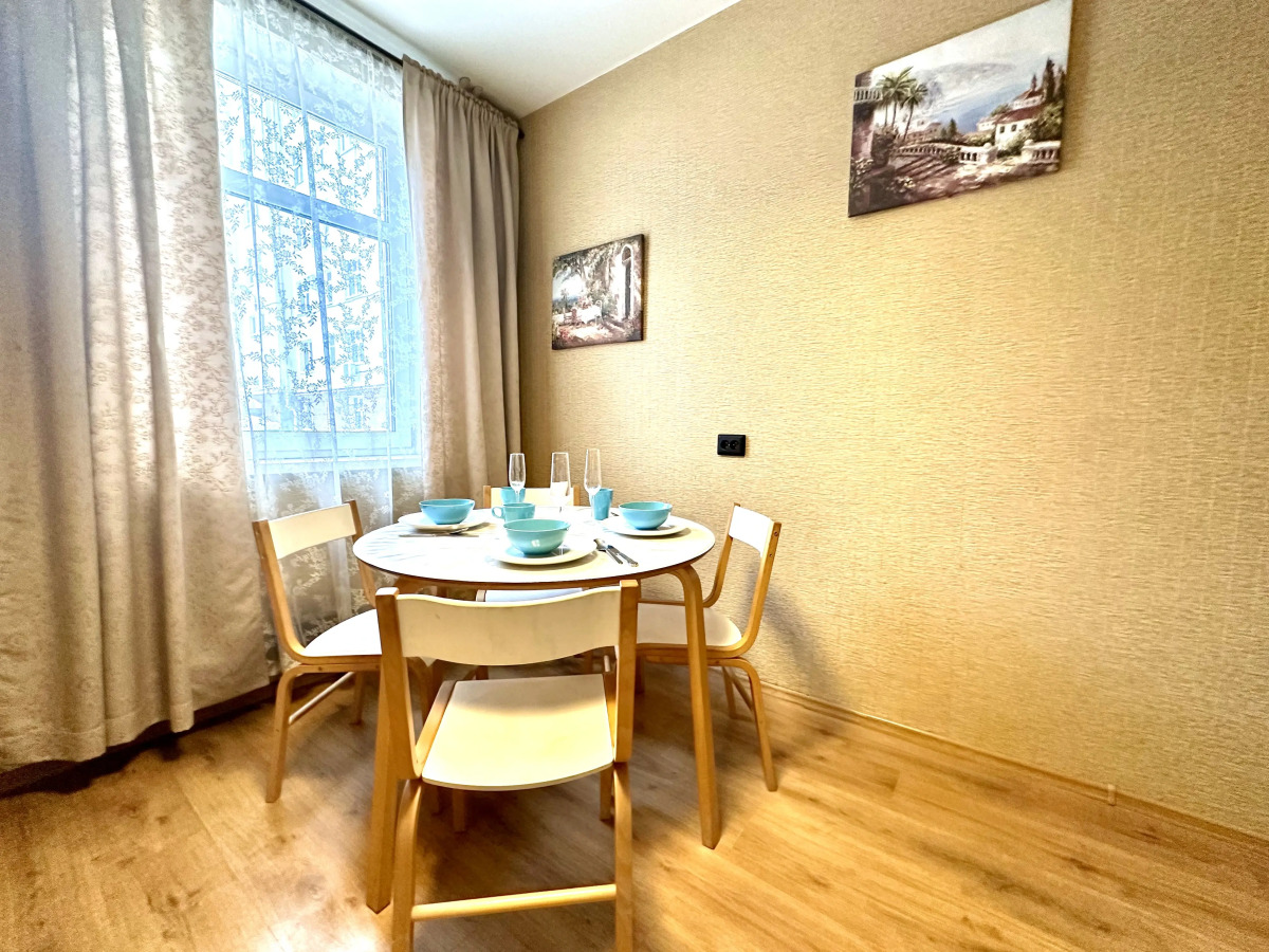 Апартаменты Двухкомнатные  Рядом с Тц Фантастика