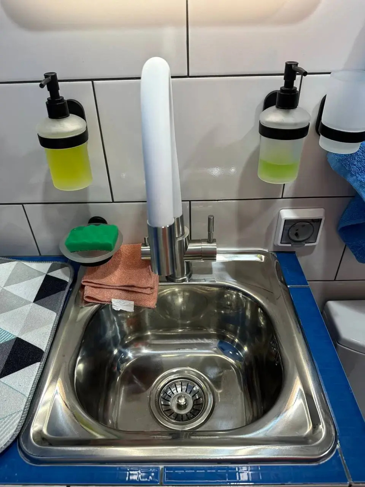 Частный дом Reo Rest - дом Лесное озеро