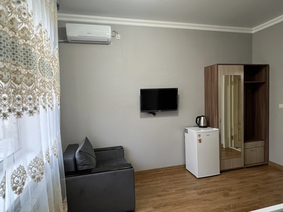 Na Tagieva 80 Mini-Hotel