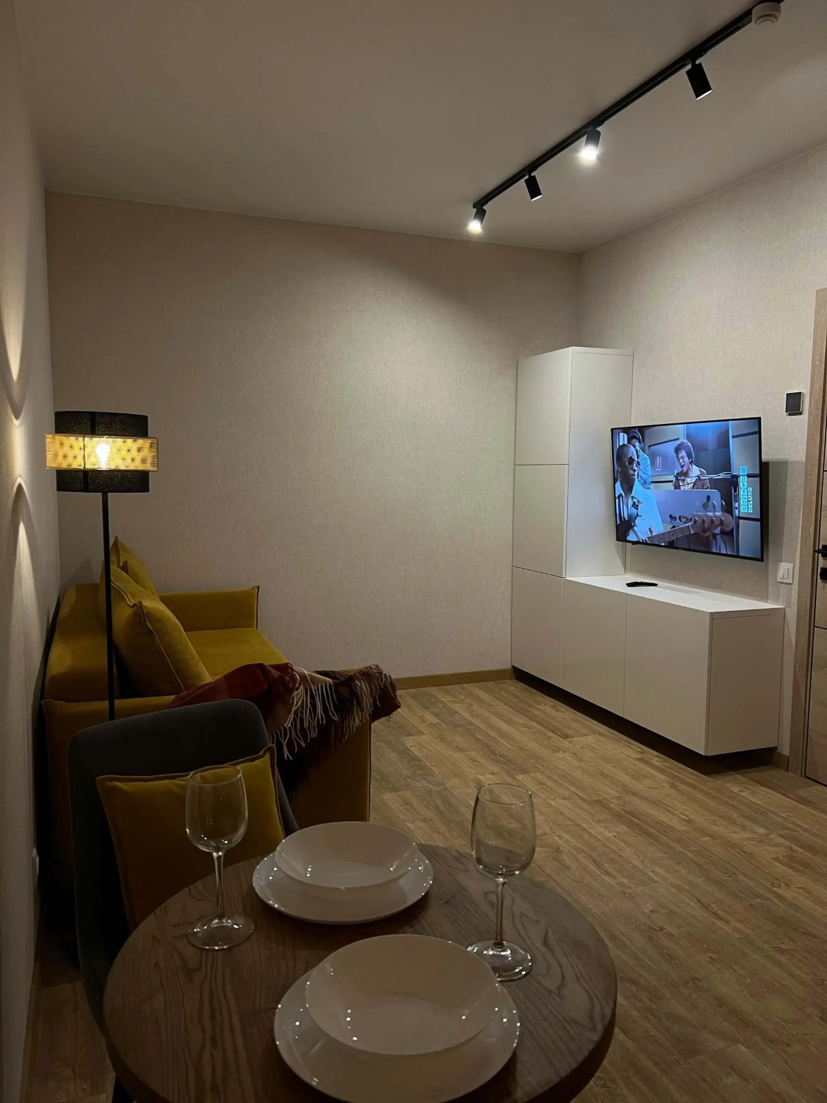 Квартира Aikuaiven Home