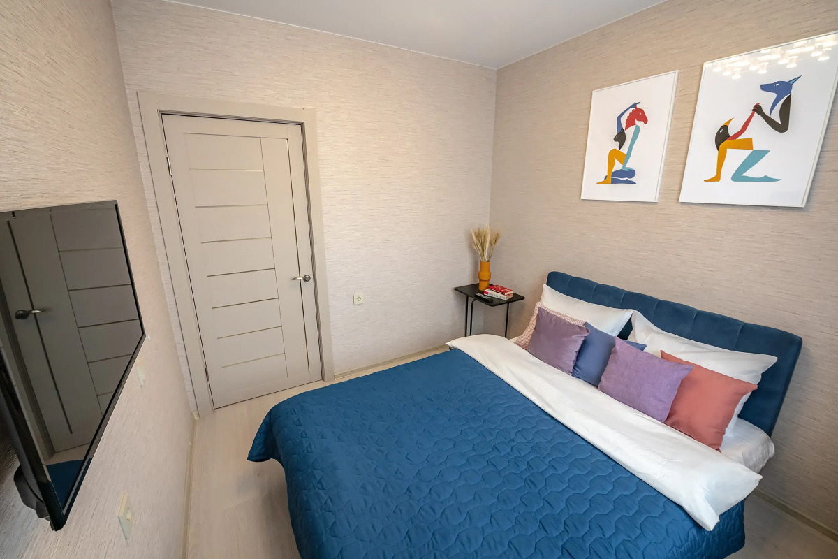 Апартаменты TopHouse на Каплунова 10 трёхкомнатные