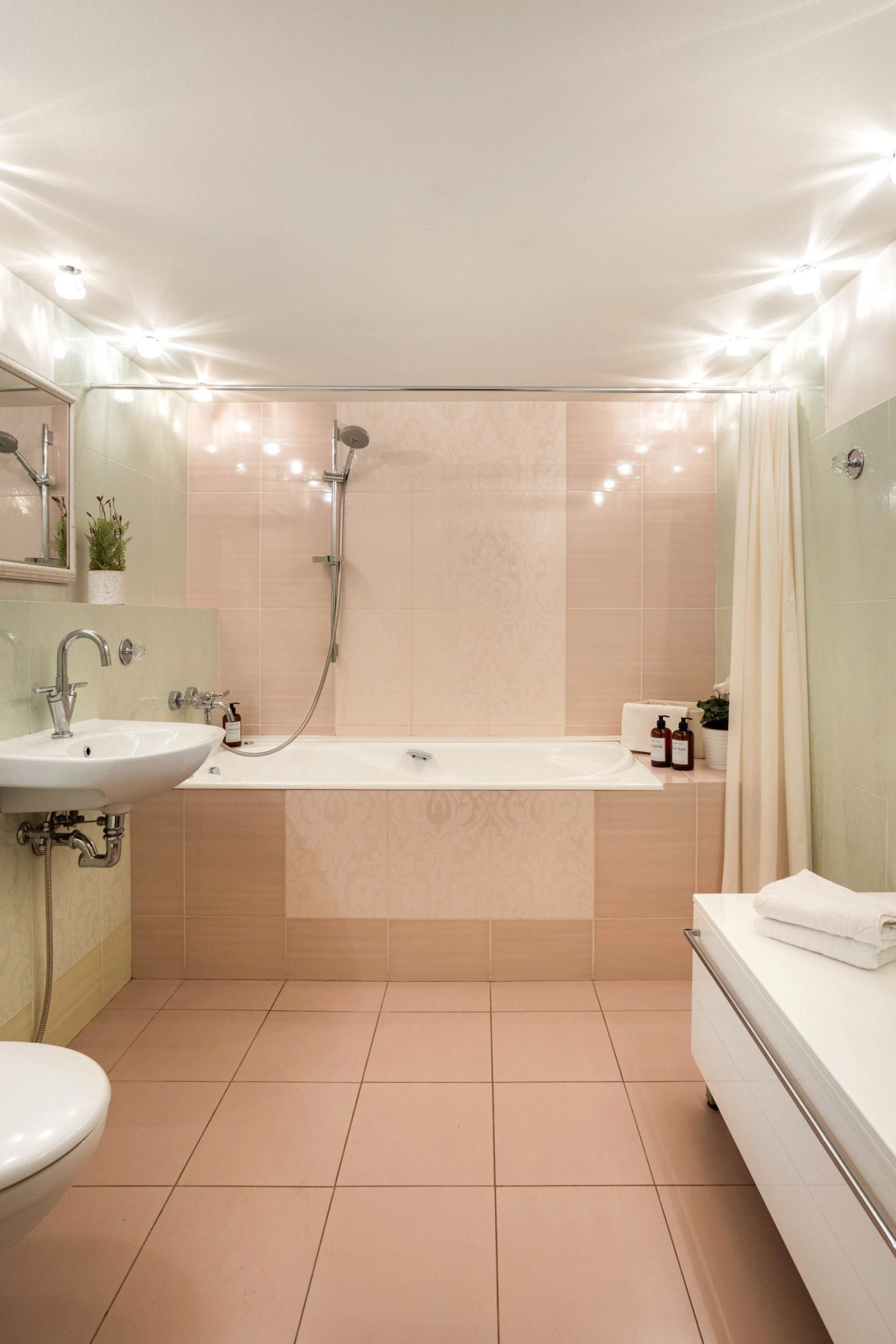 Апартаменты MyhomeYourhome на Таврической 11