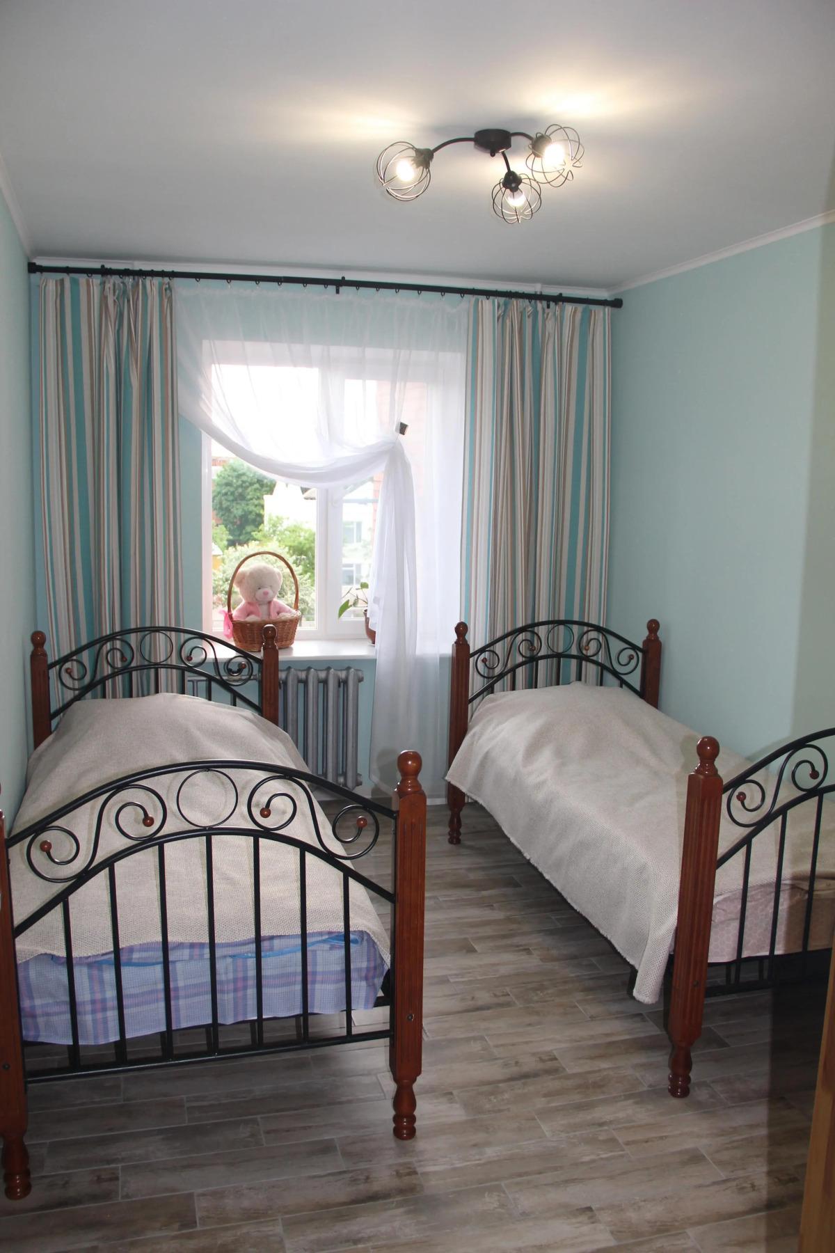 Квартира Трехкомнатная Студия Провинция