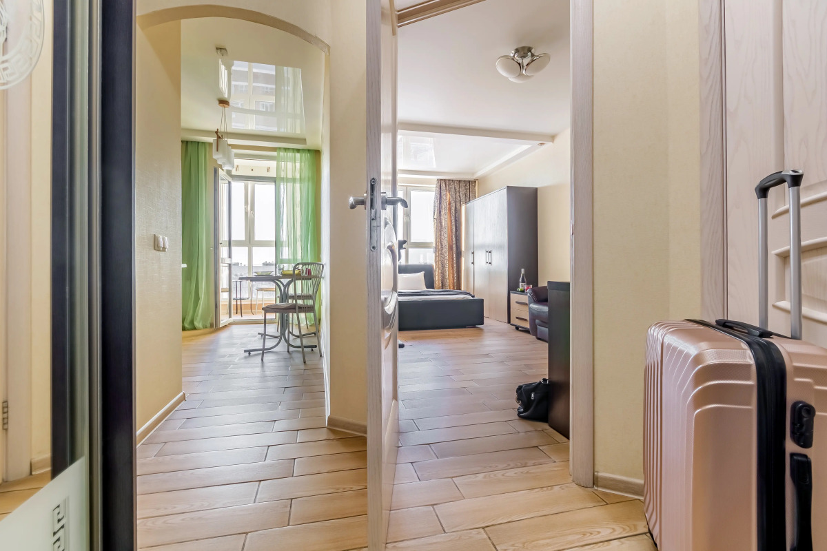 Апартаменты с Камином Угловой Ванной и Видом на Улицу Красную Комфорт с Характером Заселение Круглосуточно by Depart Apart