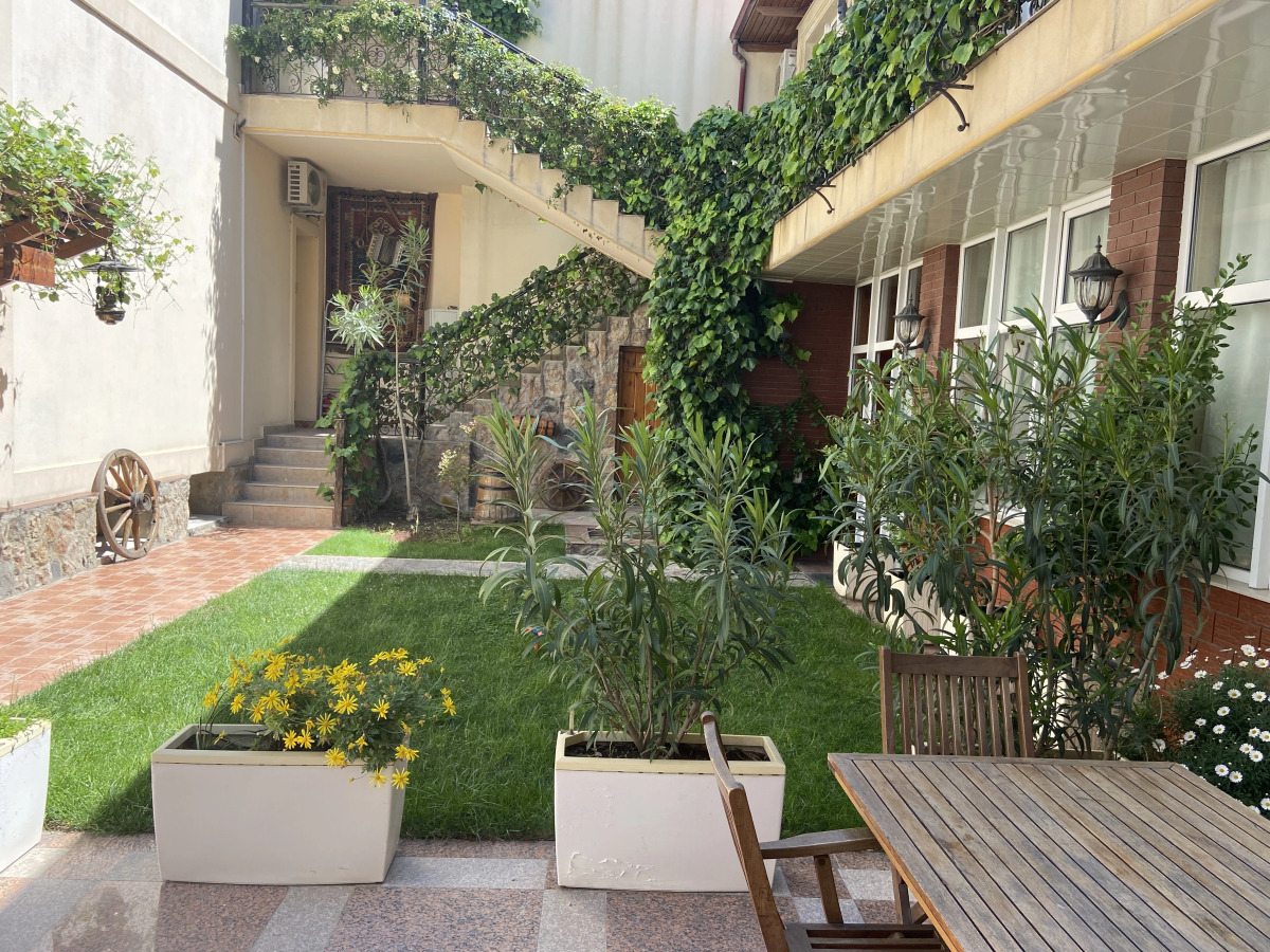 Отель East Legend Panorama