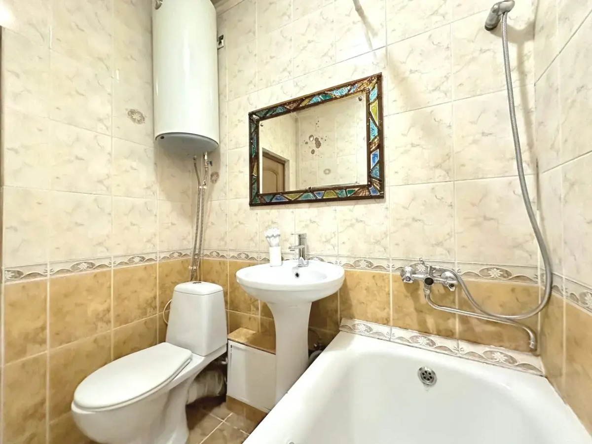 Квартира двухкомнатная в центре на Кирова рядом со стадионом Химик