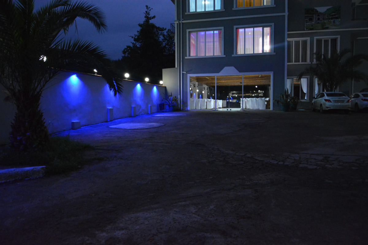 Отель Nine Brothers