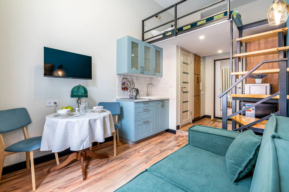 Квартира Уютная студия с дизайнерским ремонтом