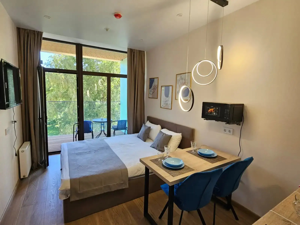 Апартаменты студия 404