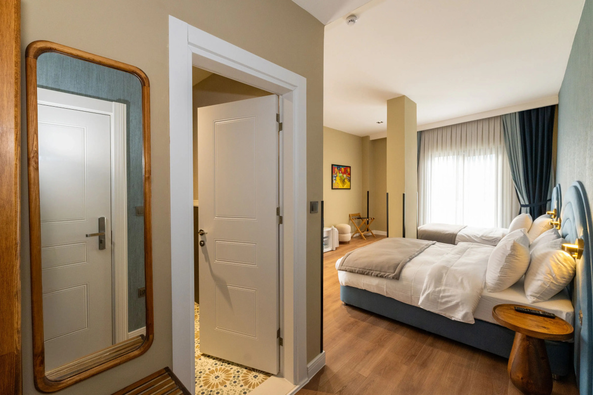 Nenessa Airport Hotel