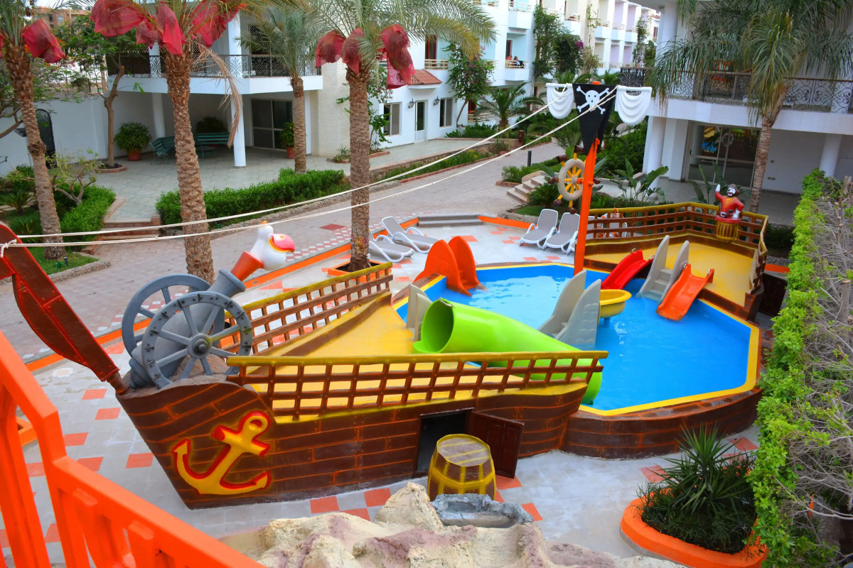 Minamark Beach Resort & Spa