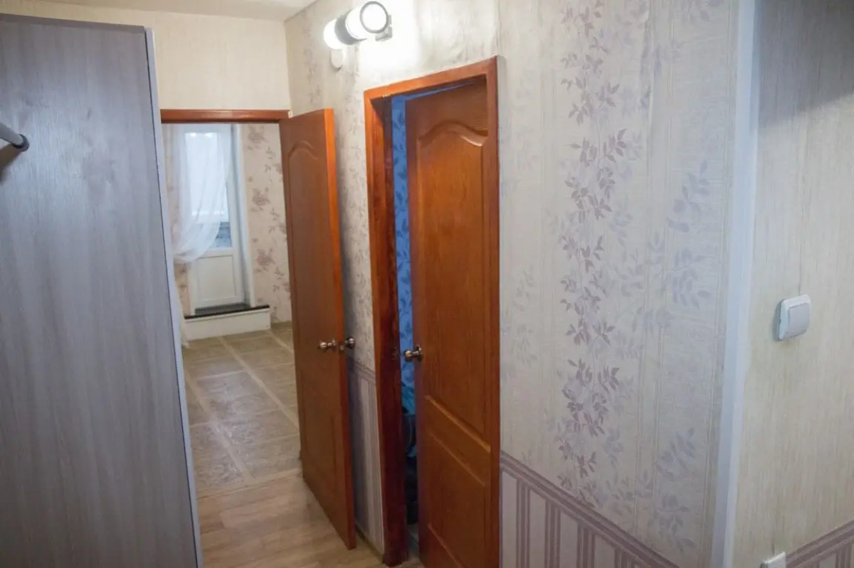 Двухкомнатные апартаменты у ДК Металлургов. Барбарис