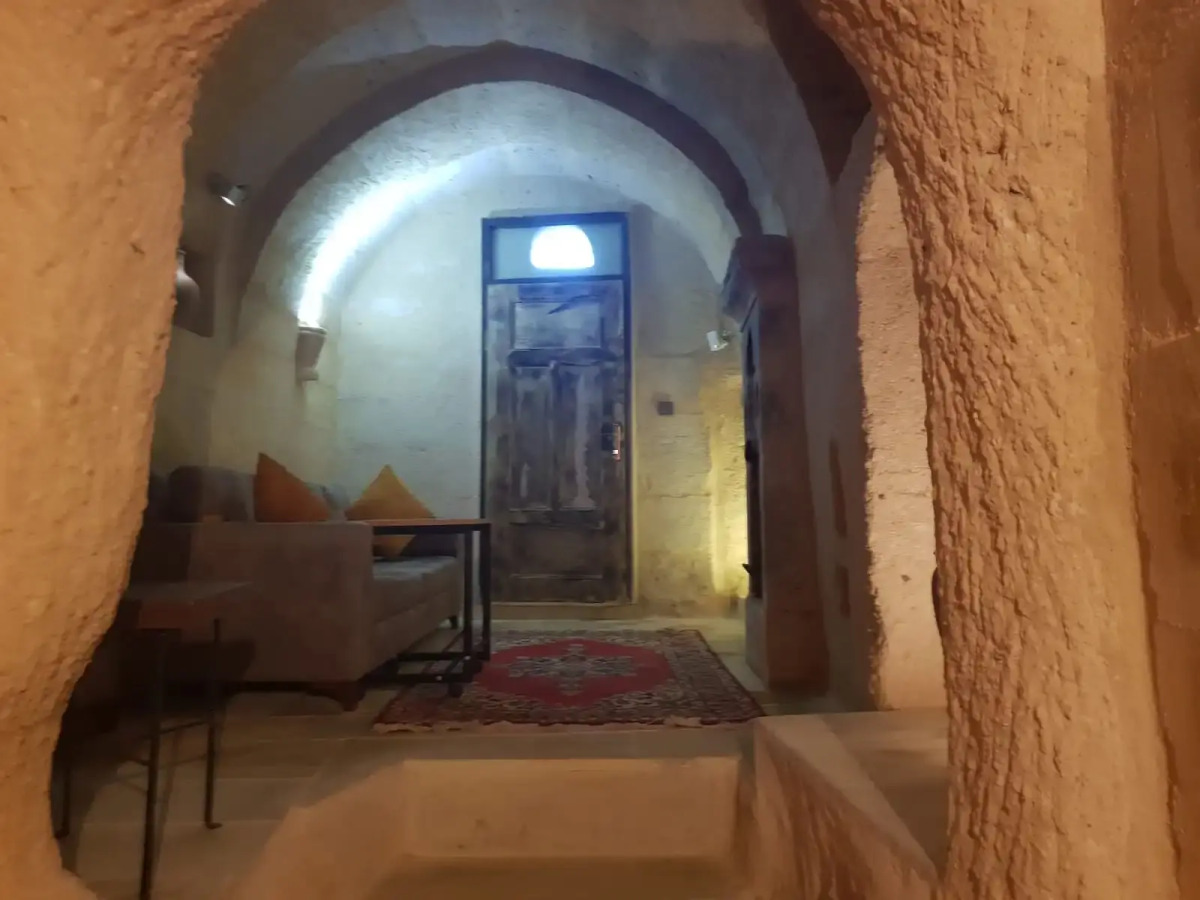 Cronos Cappadocia Cave Hotel