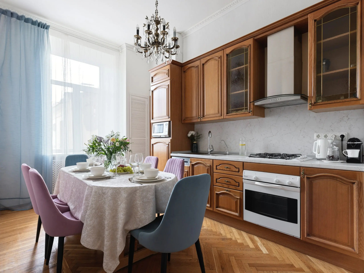 Апартаменты Minin Apartments с видом на Казанский собор 120 кв.м.