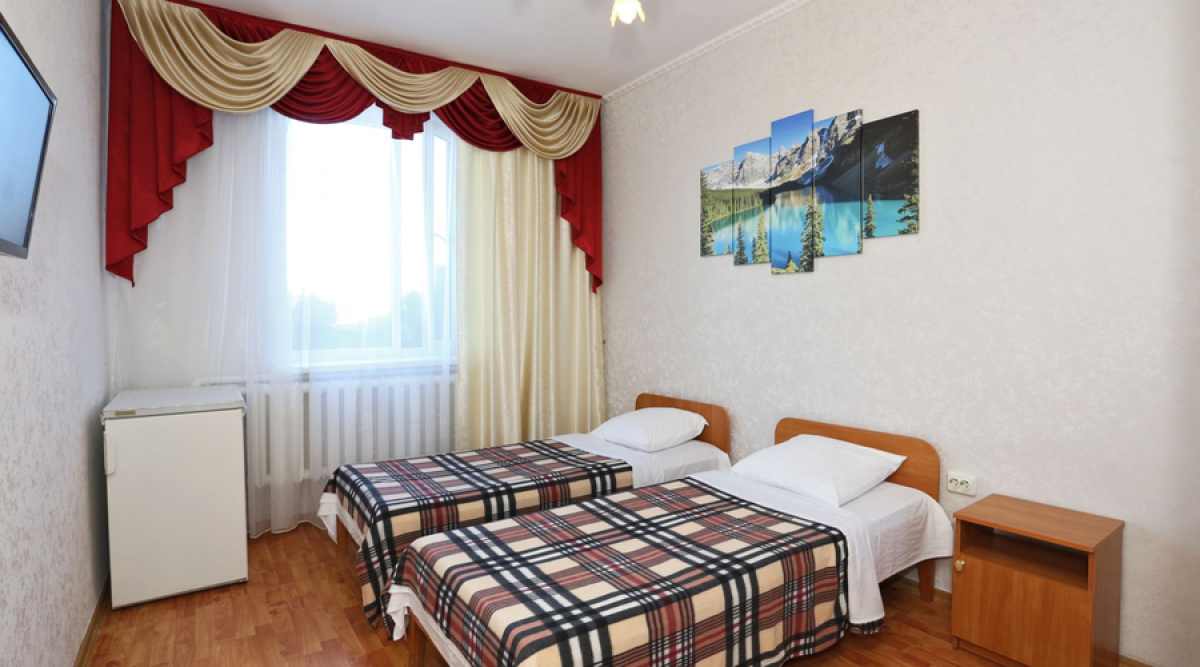 Отель Экватор