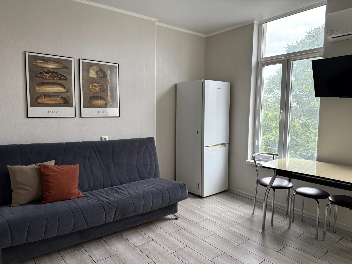 Квартира Замечательная 1-к рядом с Клиникой 3Z