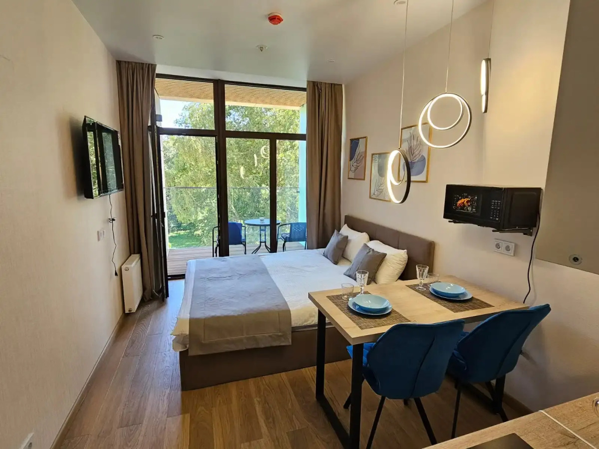 Апартаменты студия 404