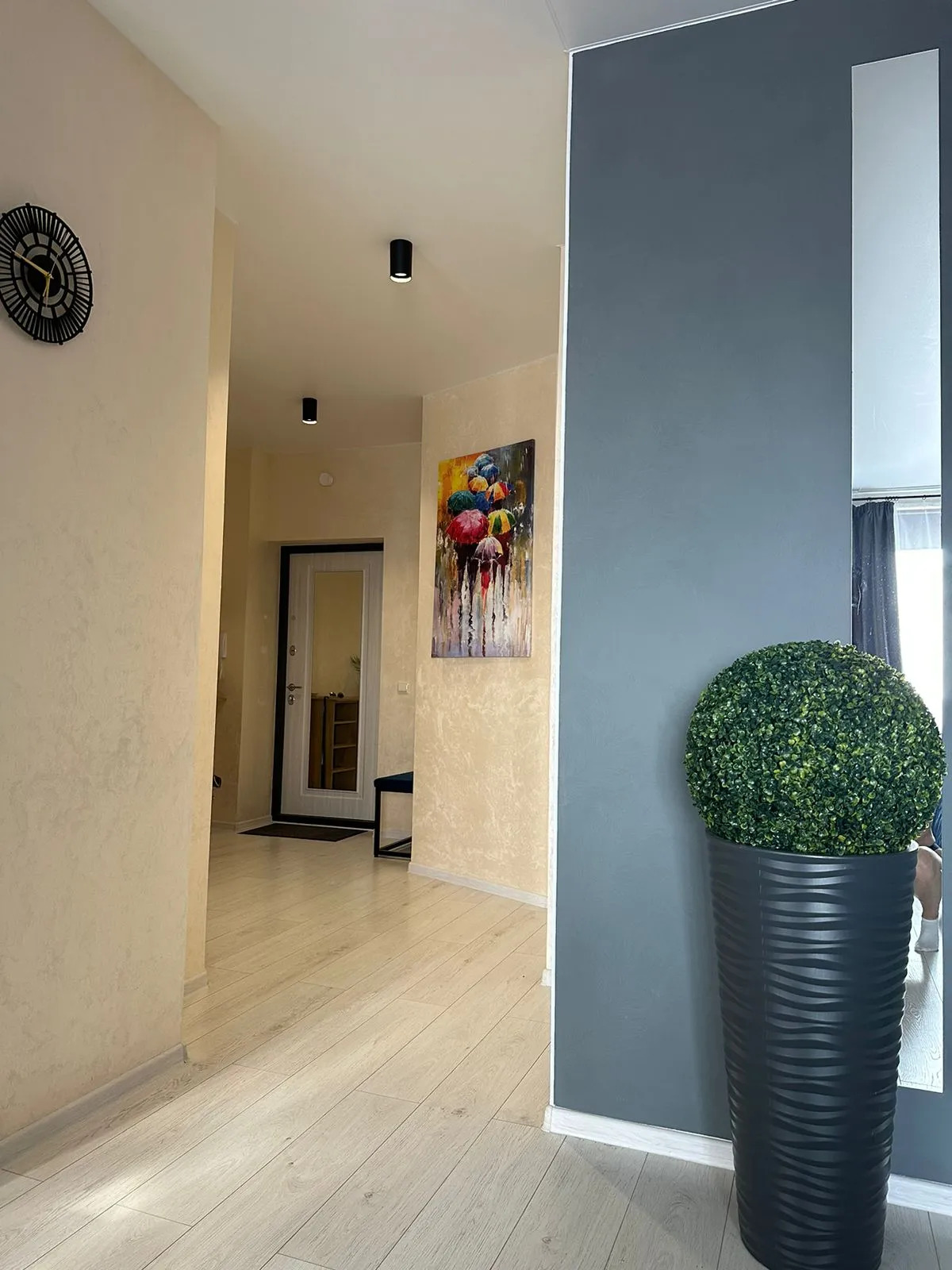 Квартира класса комфоpт плюс с красивым видом из окна в историческом центре города Амалиенау