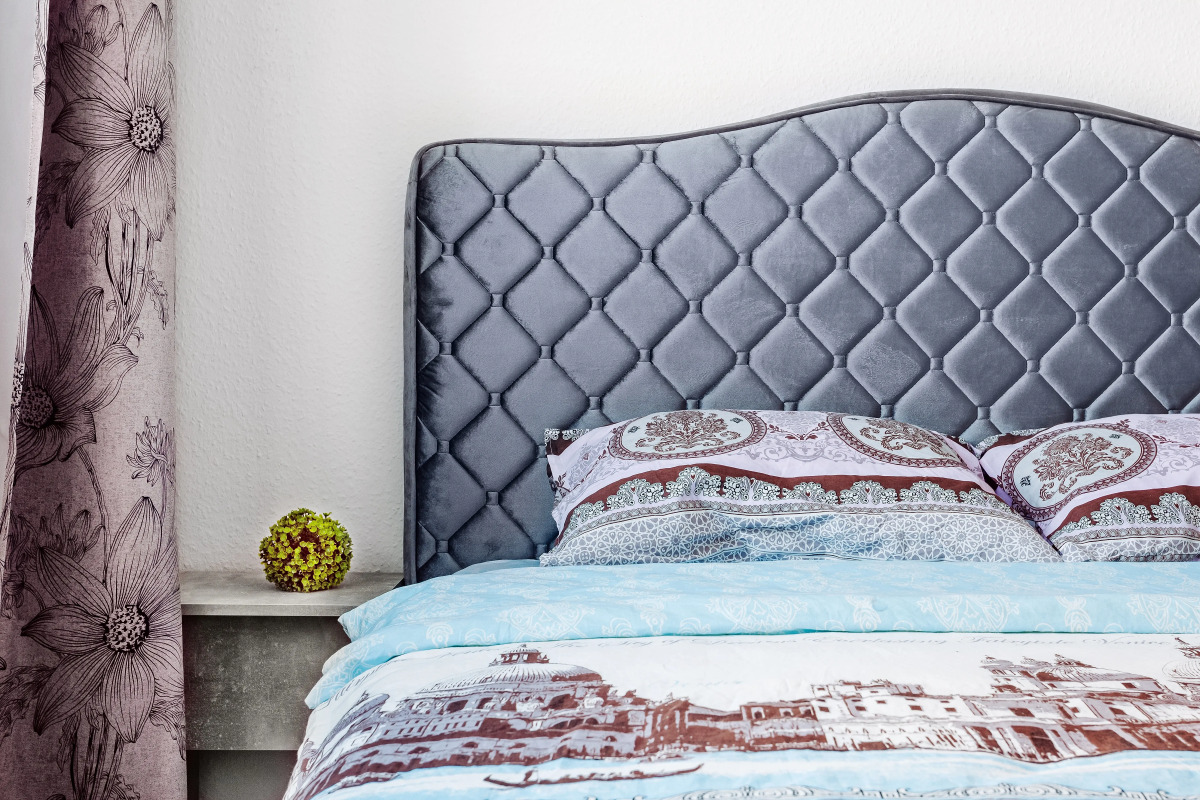 Апартаменты UyutnoEKB на улице Краснолесья 2