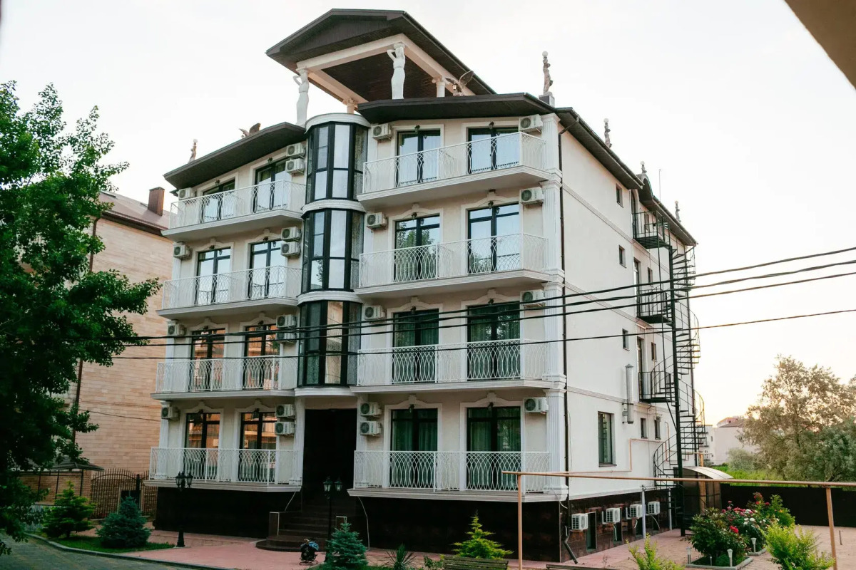 Отель Леонардо