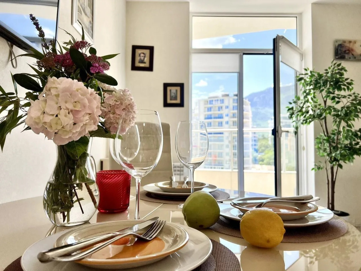 Апартаменты на Ялтинской 12А