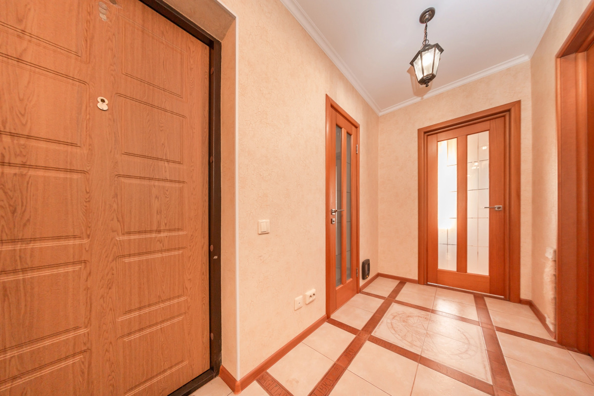 Апартаменты на Романа Брянского 8/1