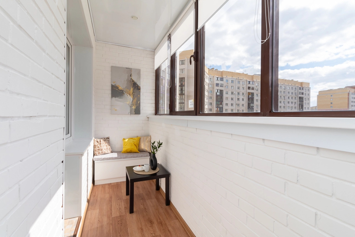 Квартира Happy House Просторная студия с балконом