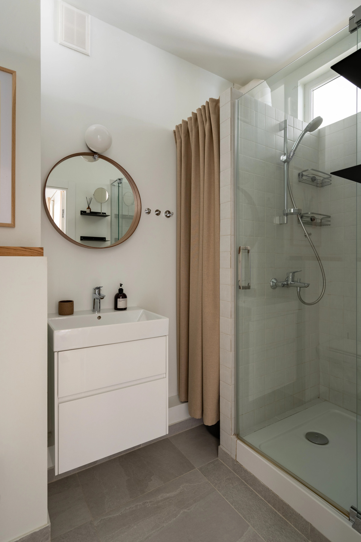 Апартаменты с балконом рядом с Матвеевским садом.