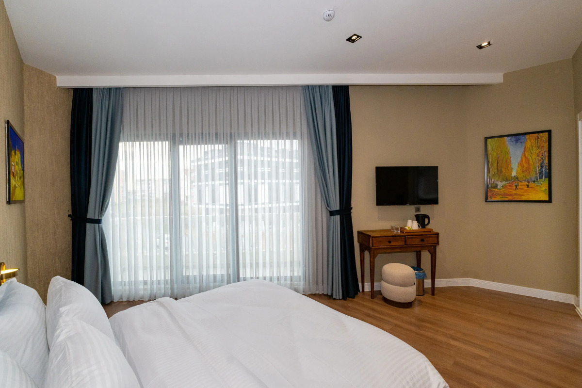 Nenessa Airport Hotel