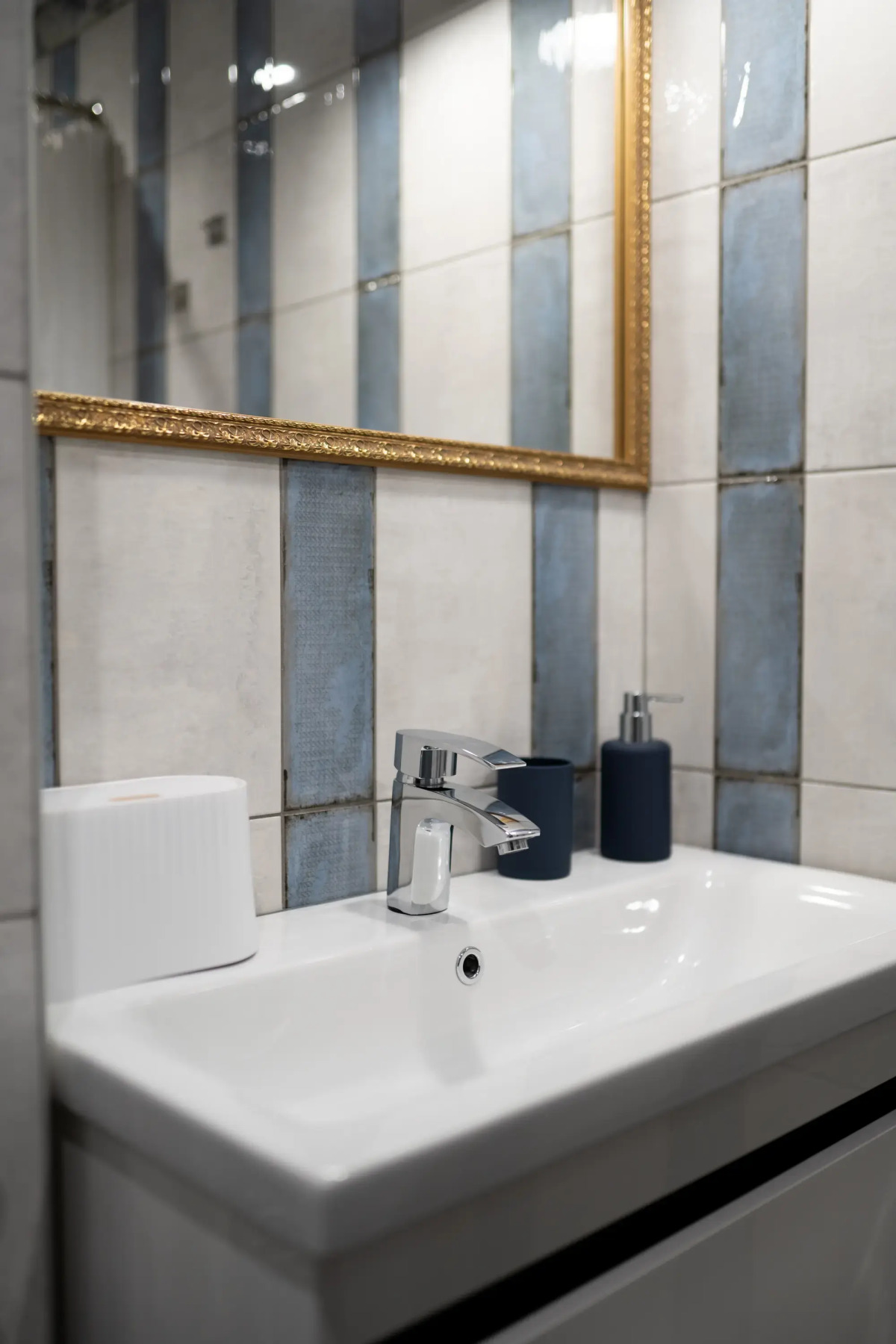 Отель Двенадцать