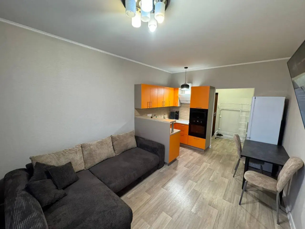 Квартира Новая однокомнатная квартира возле ТРЦ Аура