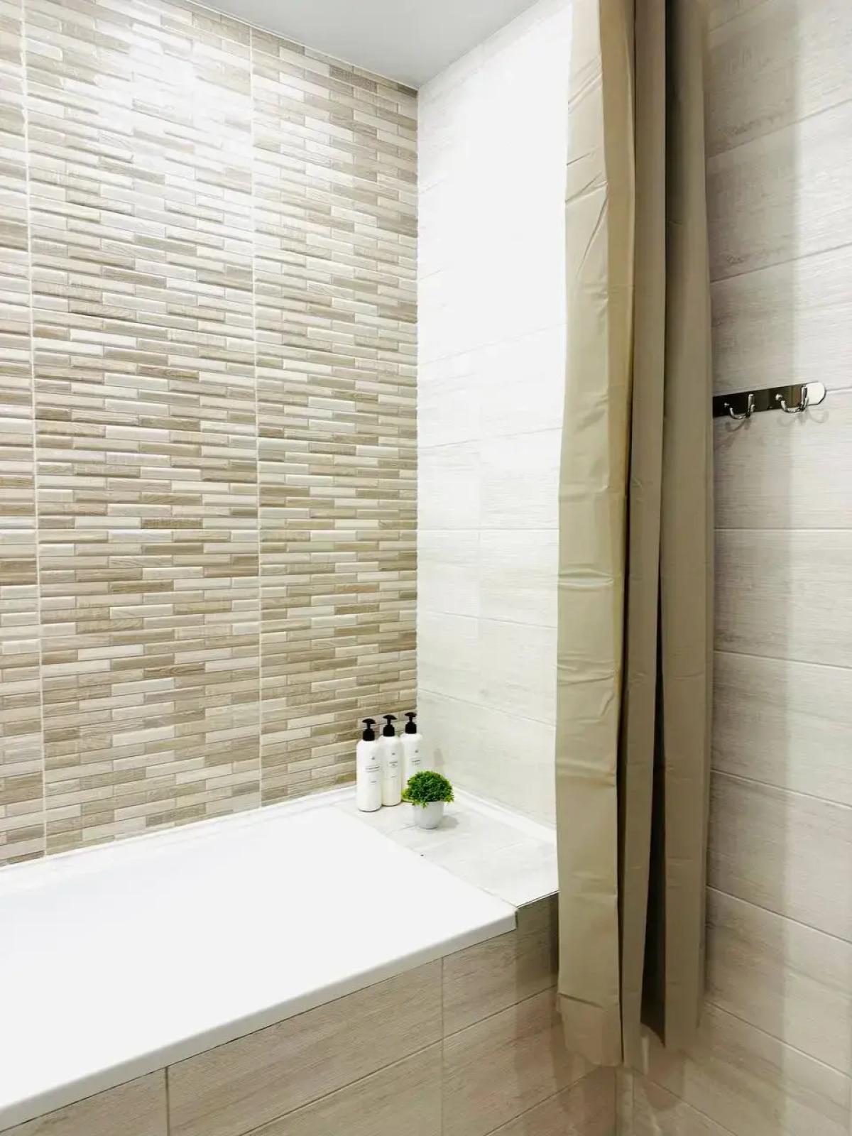 Квартира Просторная рядом с ж/д вокзалом и ИРНИТУ