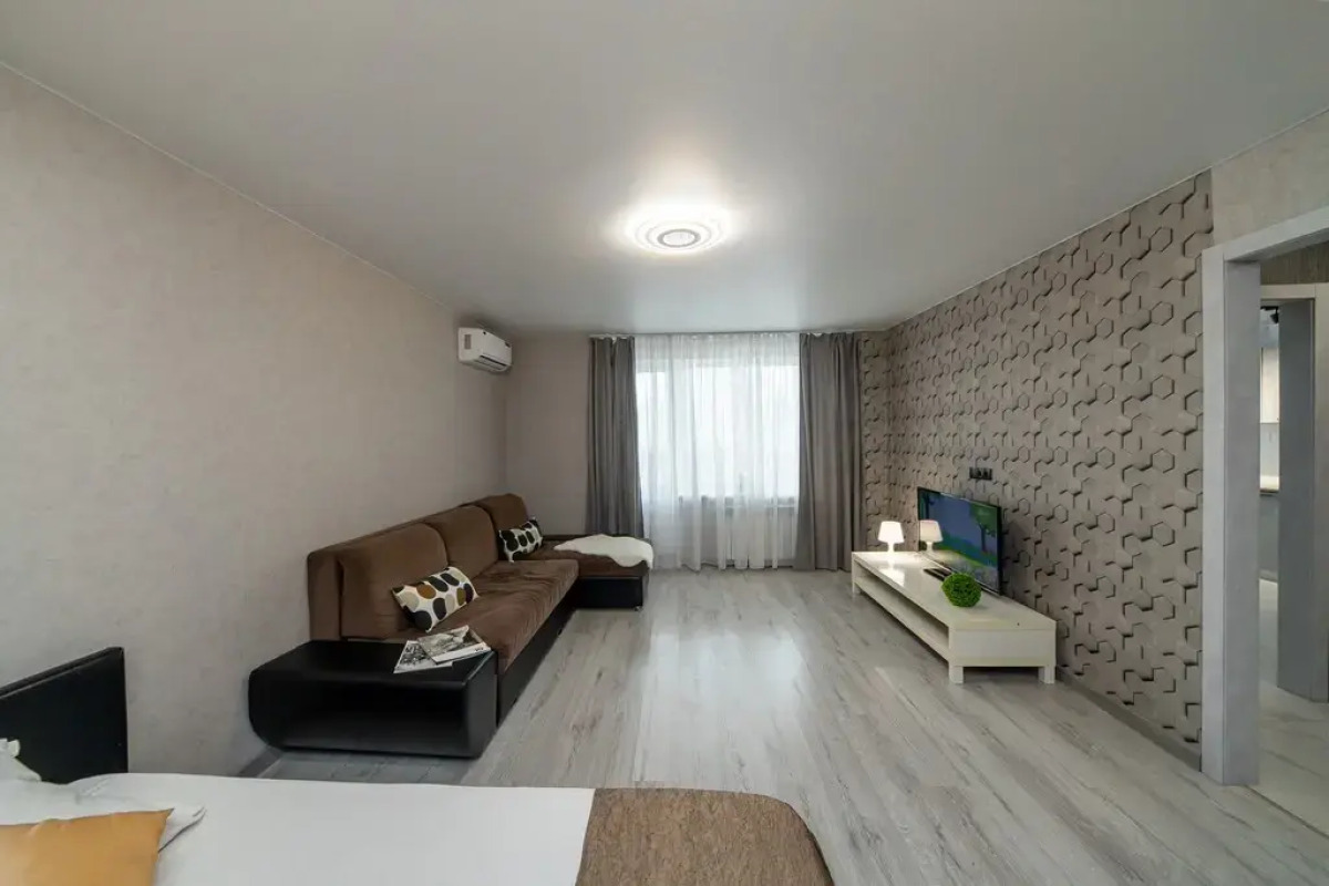 Квартира от Компании Хоум Отель на Тухачевского 84