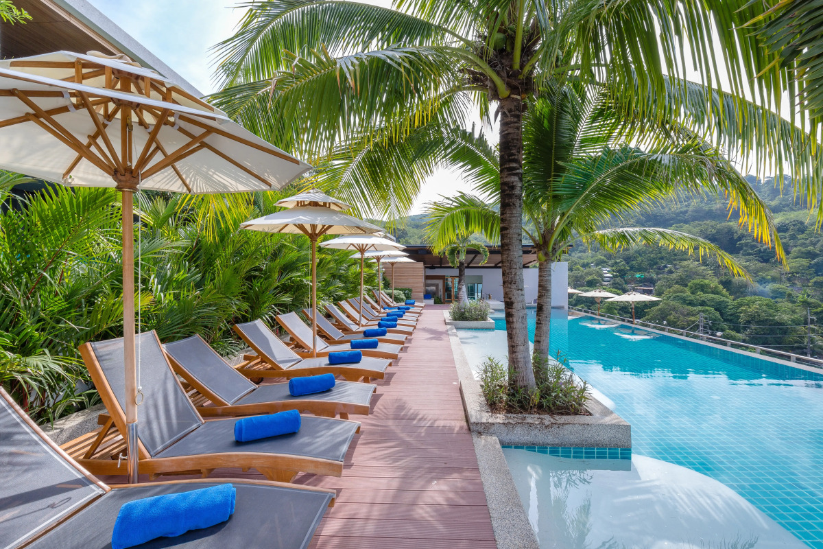 Отель Wyndham Grand Phuket Kalim Bay