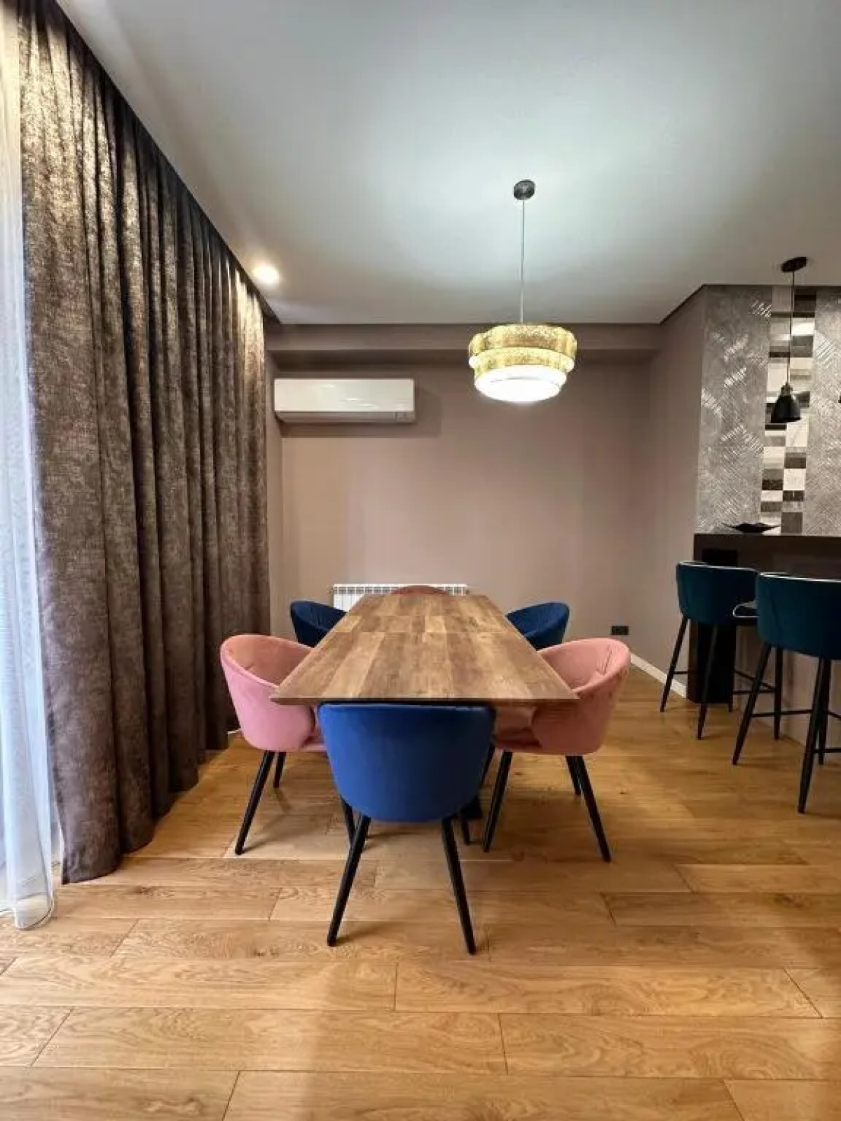 Апартаменты 2 Bedroom Apt On Republic Square