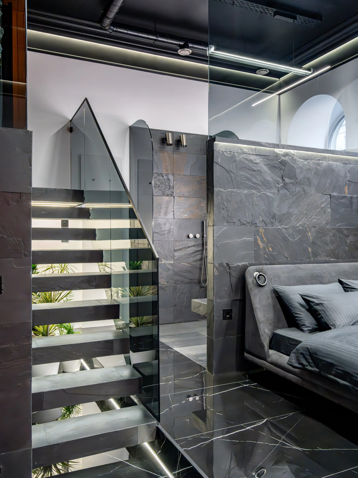 Апартаменты на Невском проспекте hth24 Apartments, авторский дизайн, сауна, камин