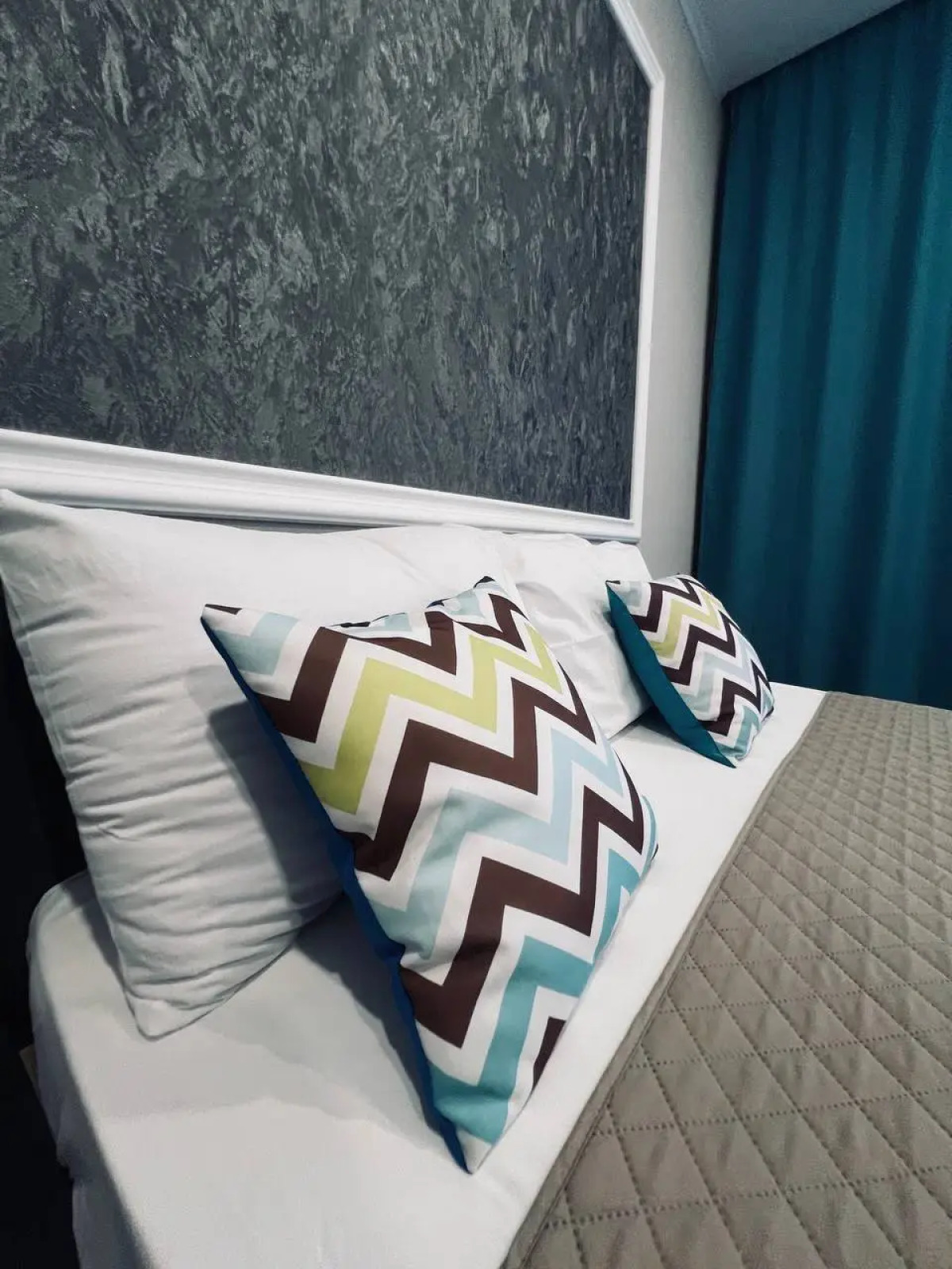 Апартаменты еЖИВИка Автомобилистов 13