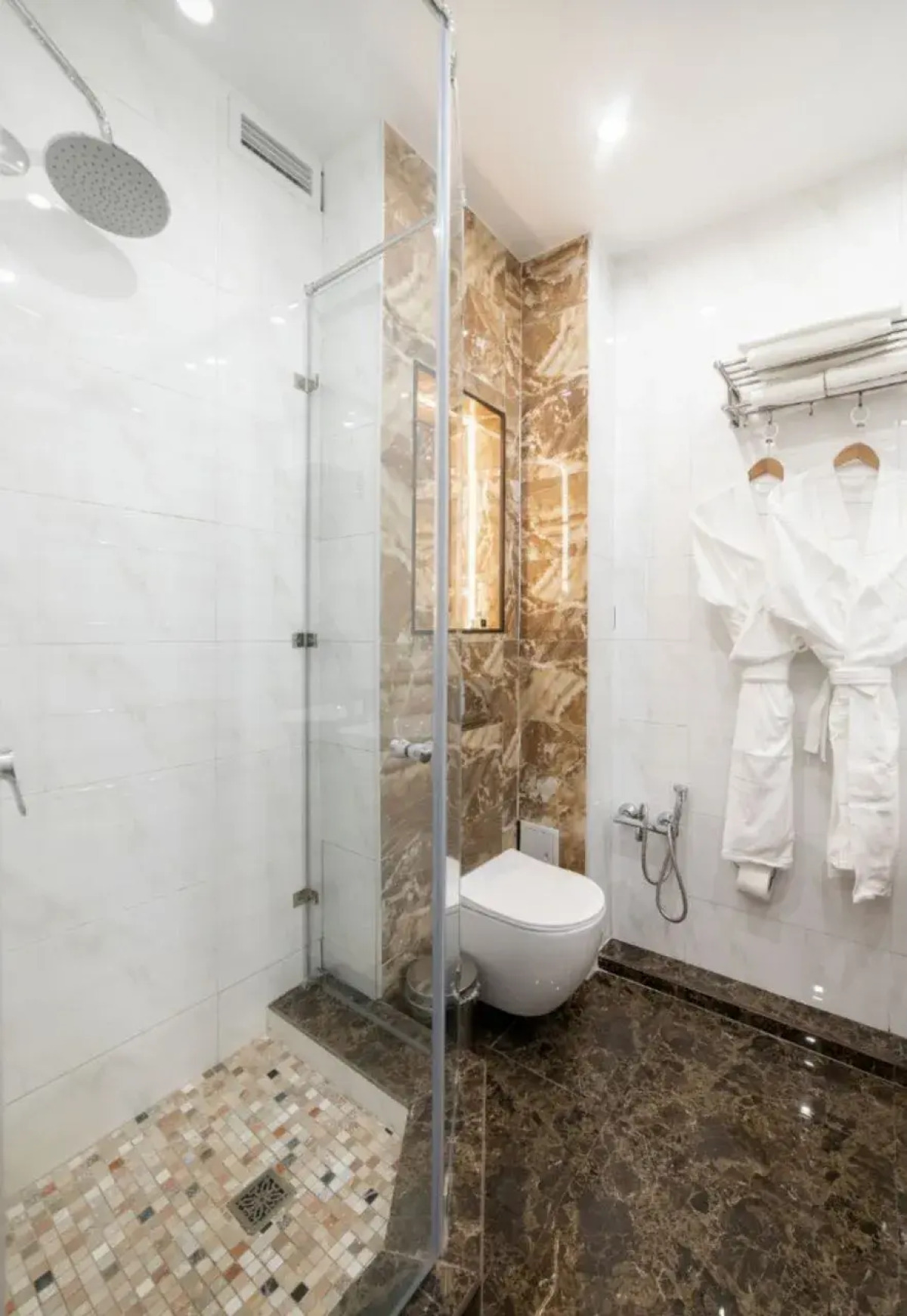 Orient Hotel Bishkek (Ориент отель Бишкек)