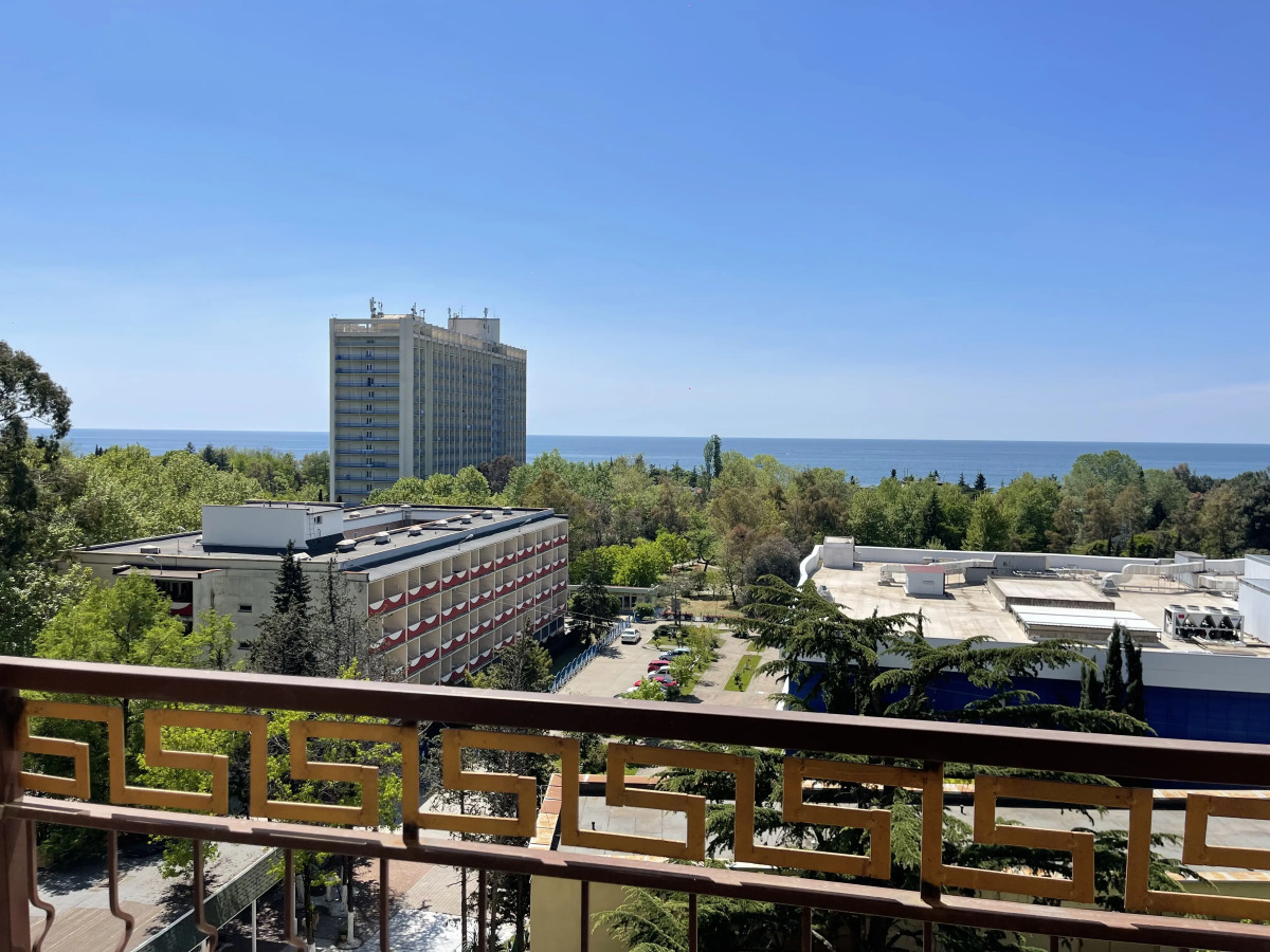 Квартира трёхкомнатная с прямым видом на море