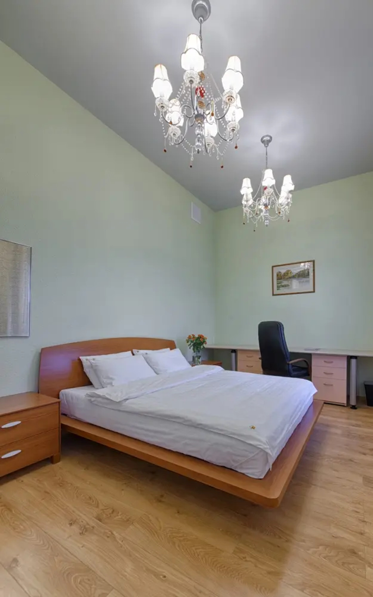 Апартаменты 3-комнатные HomeApart пр-т Независимости, 13