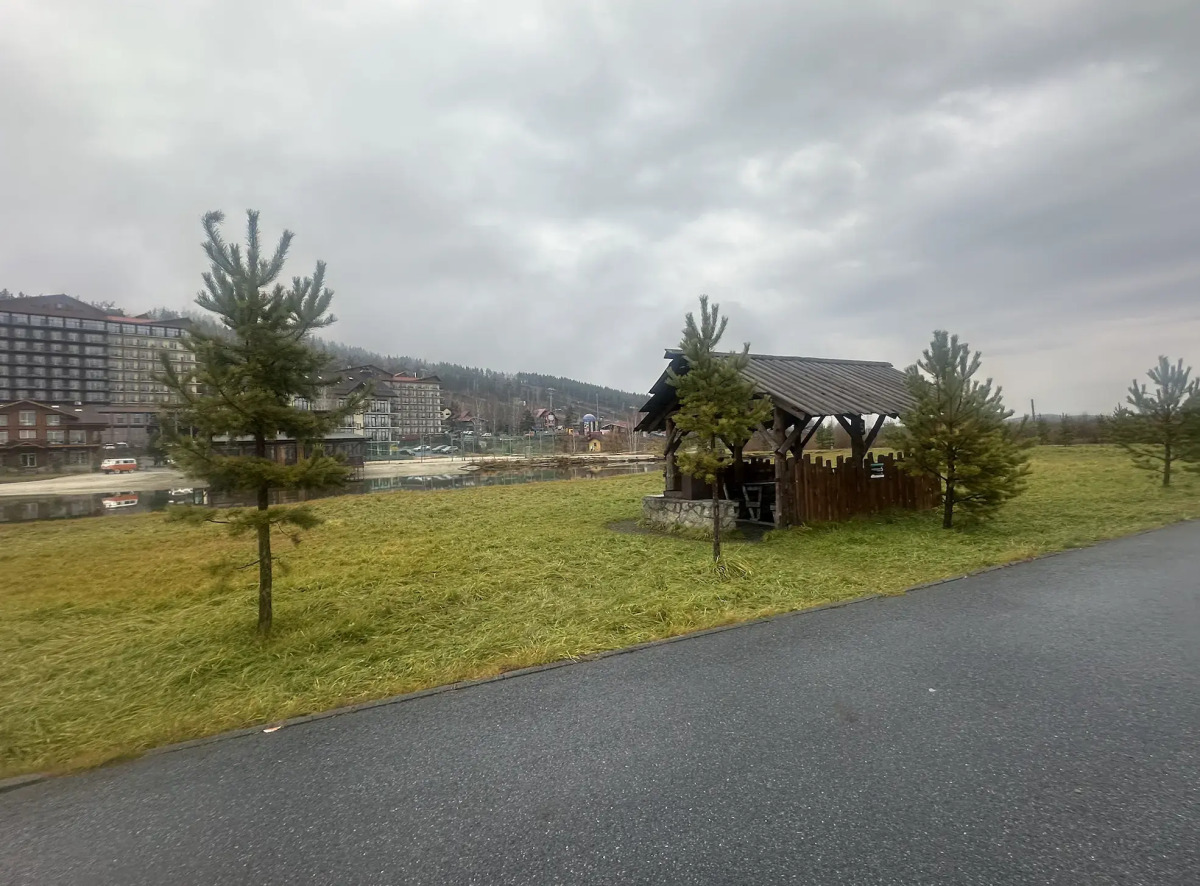 Апартаменты в ГЛК Солнечная Долина на 5 чел.