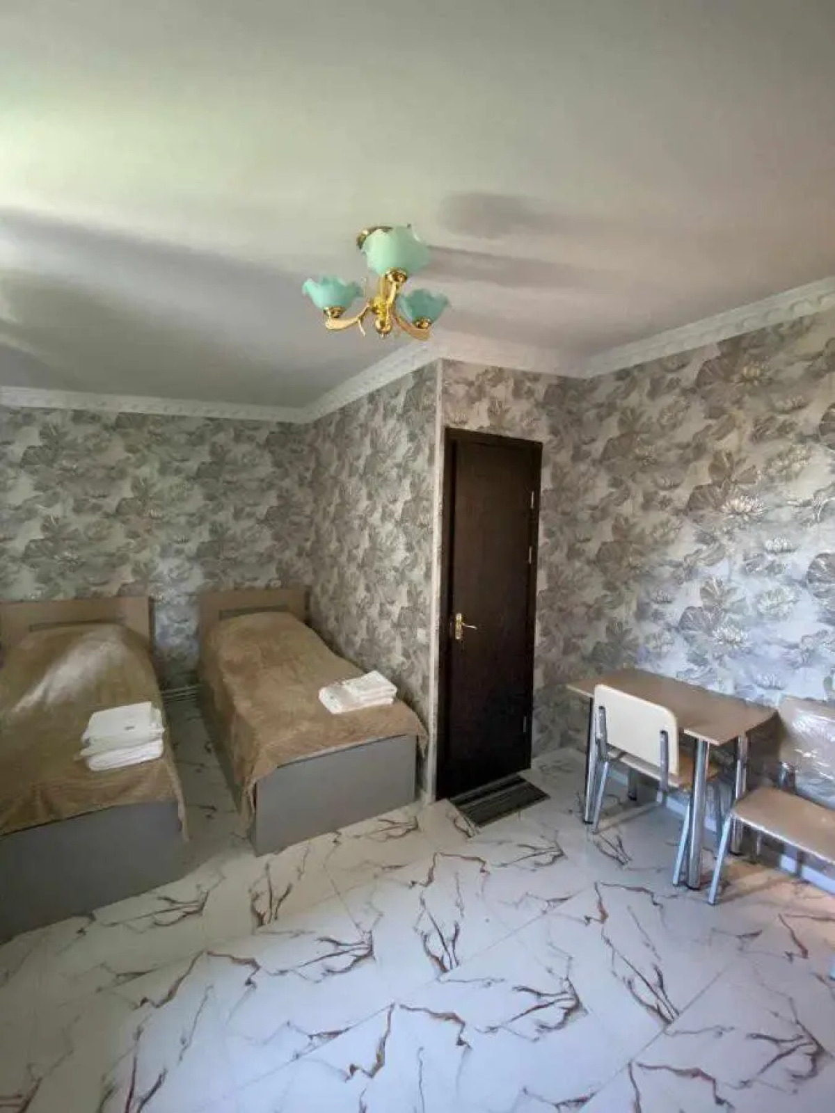 Отель Layros & Andersen